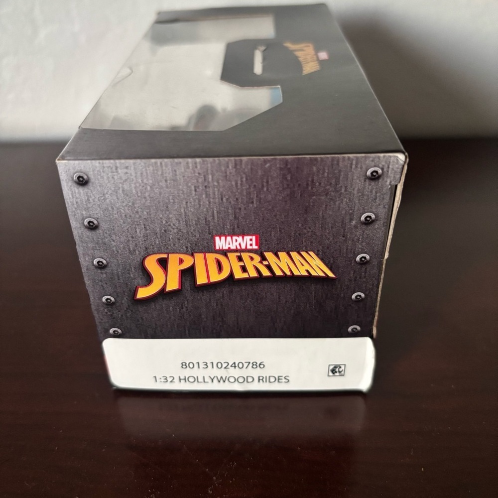 Jada Diecast Spider-Man - 1965 Shelby Cobra 427 S/C For Ages 8+ - Picture 5 of 8